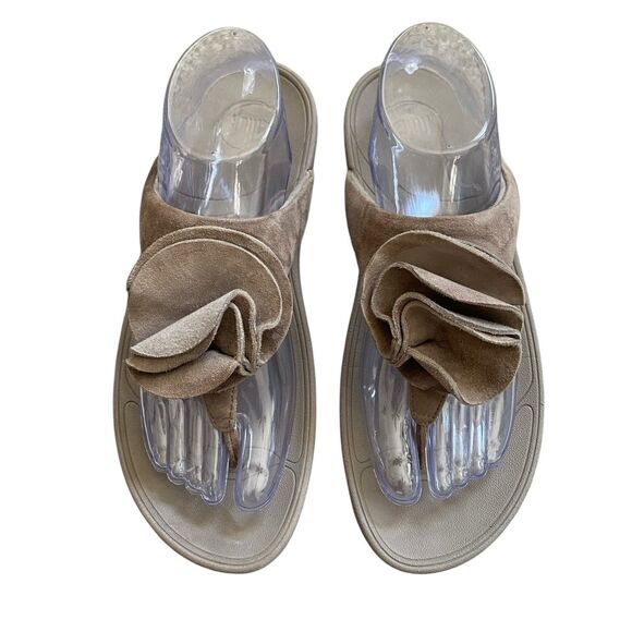 Fitflop Yoko Thong Sandals Sz 9 EU 41  Gray Floral Suede Wedge Beach Casual - Picture 6 of 9